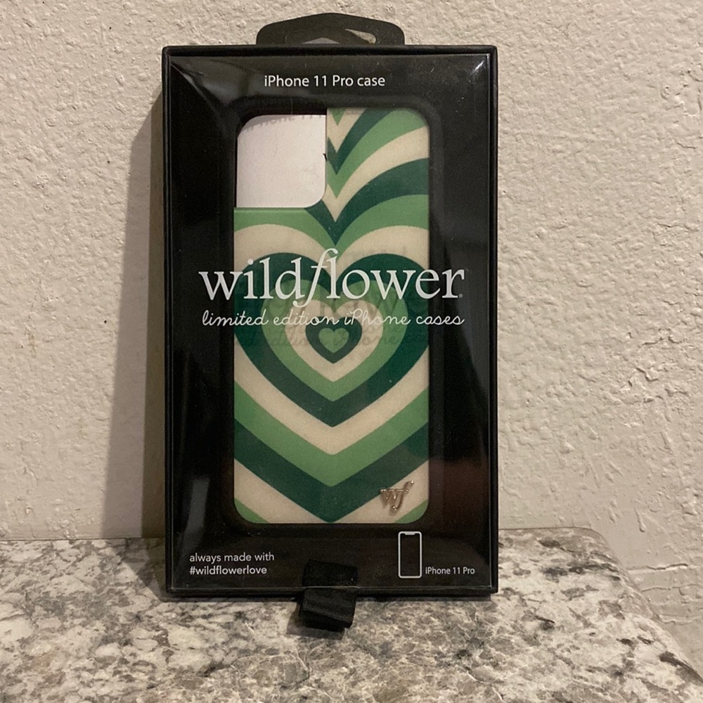 NWT Matcha Love Wildflower IPhone 11 Pro Case